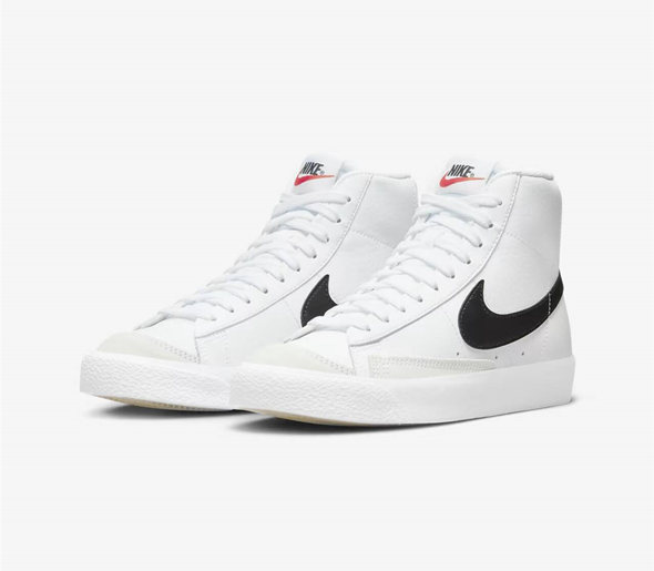 Nike Blazer Mid '77 Vintage BQ6806-100 White Black Sneaker