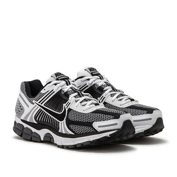 Nike Zoom Vomero 5 Black Shoes 0160 Sneaker
